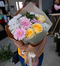 Букет цветов из:  Герберы, Розы и Хризантемы в Архаре