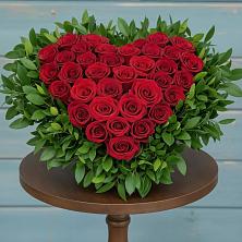 Цветочная композиция из Розы в виде сердца в Архаре