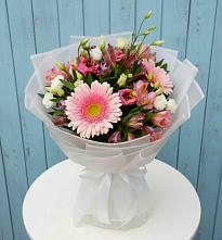 Букет цветов из:  Герберы, Альстромерии и Лизиантусы в Архаре