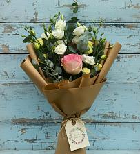 Букет цветов из:  Розы и Лизиантусы в Архаре